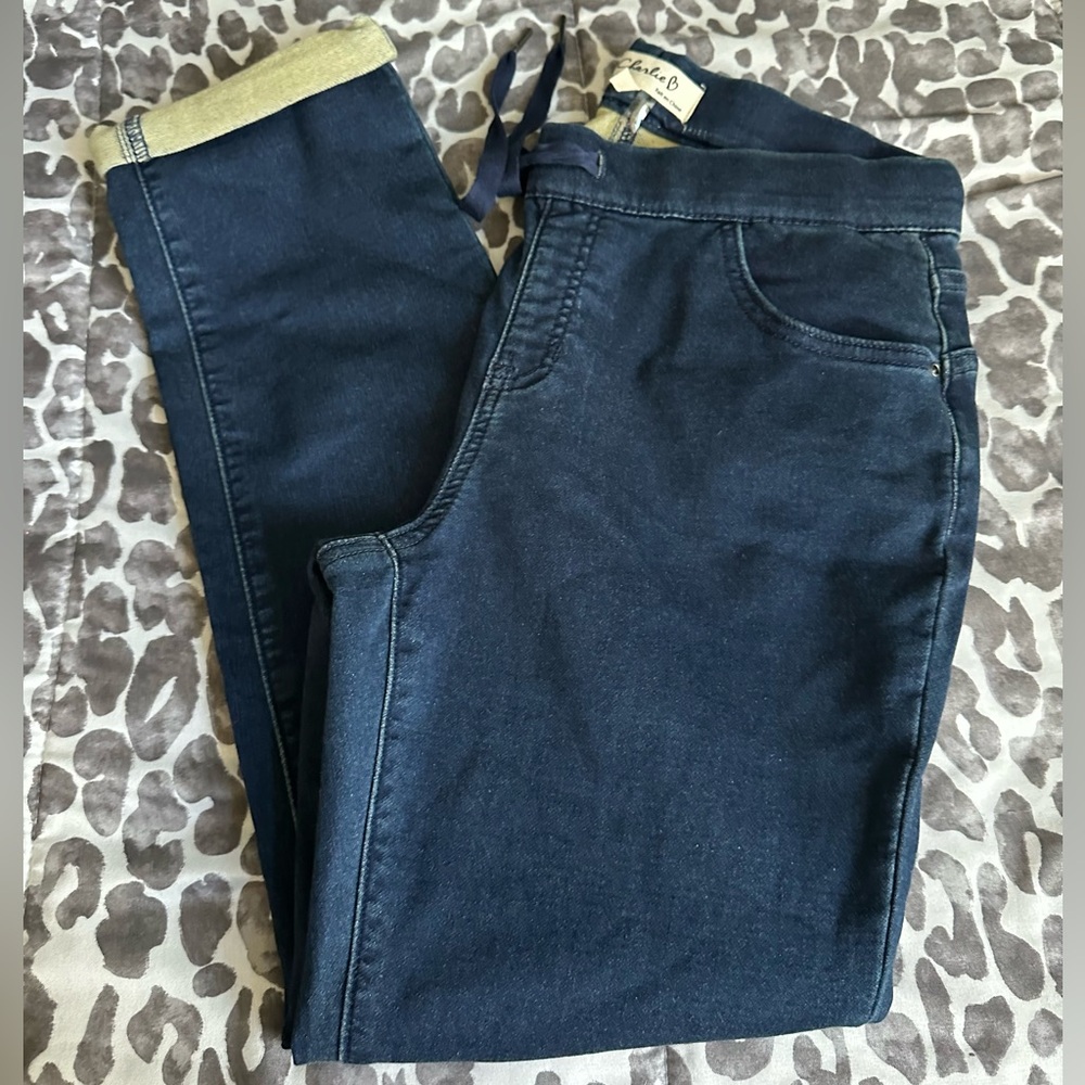 NWT. Charlie B denim pull on jogger style jeans sz MD